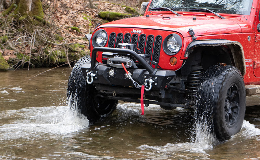 Gladiator F-Type 12,500lb 12v Electric Winch - Synthetic Rope