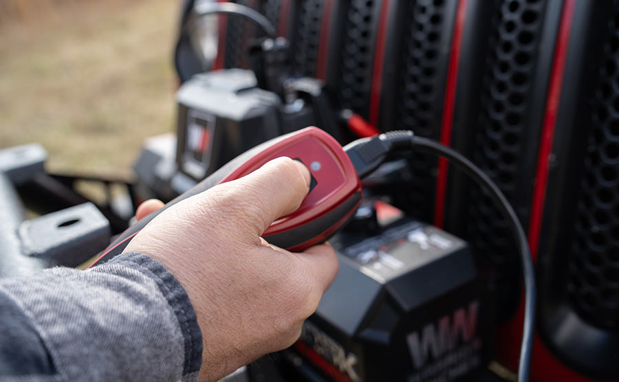 Gladiator F-Type 10,000lb 12v Electric Winch - Synthetic Rope